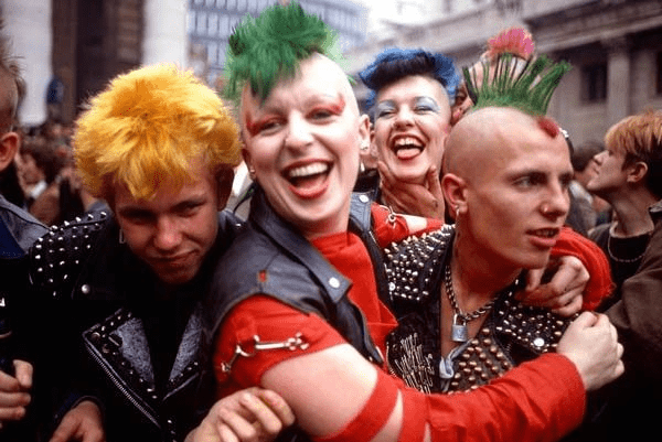 L'esprit punk de Vivienne Westwood en dix clichés 